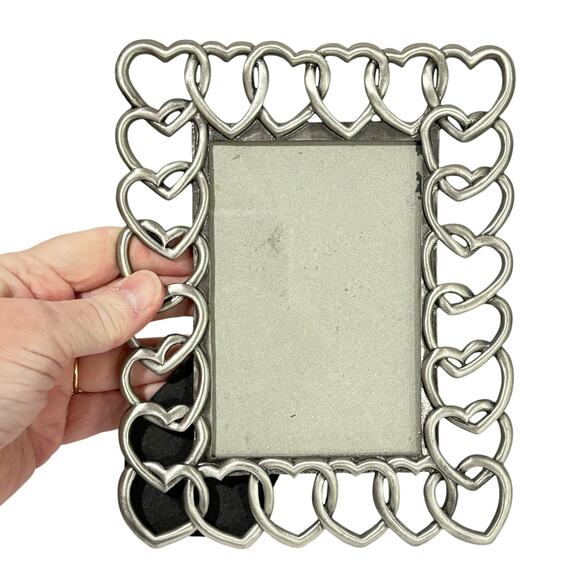 Pewter picture frame interlocking hearts photo holder silvertone metal 3.5" x 5" - Picture 3 of 5